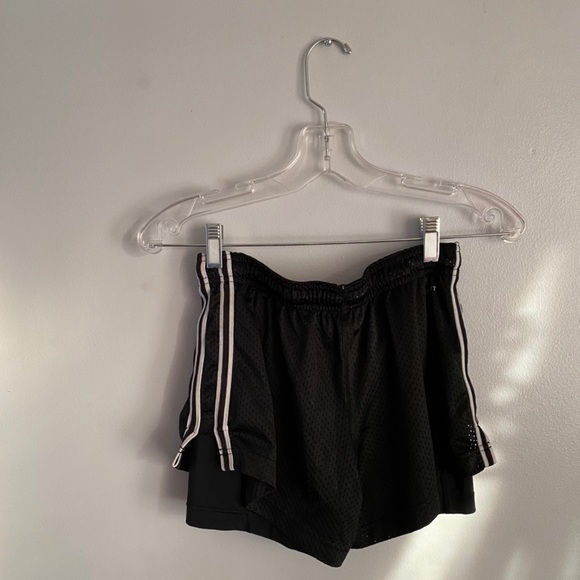 Nike Shorts - Picture 3 of 4